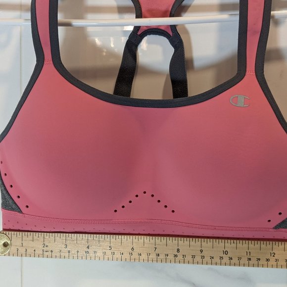 ❗LAST CHANCE❗Champion Vented Wireless Warrior Sports Bra - Picture 2 of 2